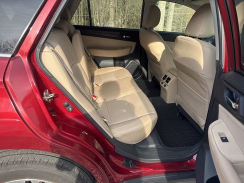 Used 2015 Subaru Outback 2.5i Limited image 17