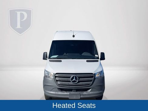 Used 2022 Mercedes-Benz Sprinter 2500 image 3