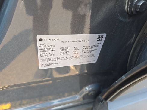 Used 2025 Rivian R1S Adventure AWD/4WD image 27