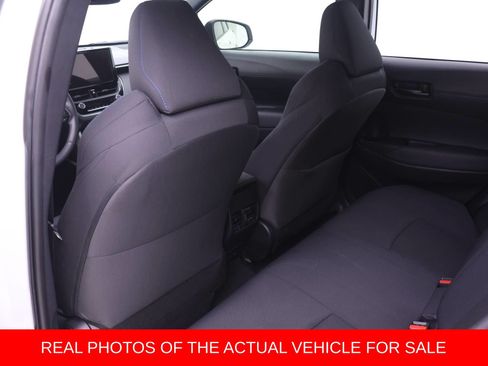 Used 2024 Toyota Corolla Cross AWD Hybrid image 12
