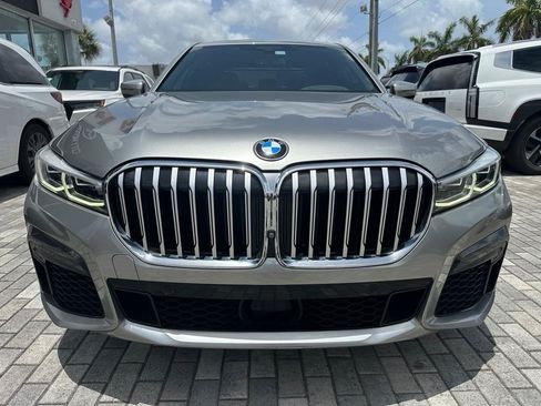 Used 2021 BMW 740i w/ M Sport Package RWD image 2