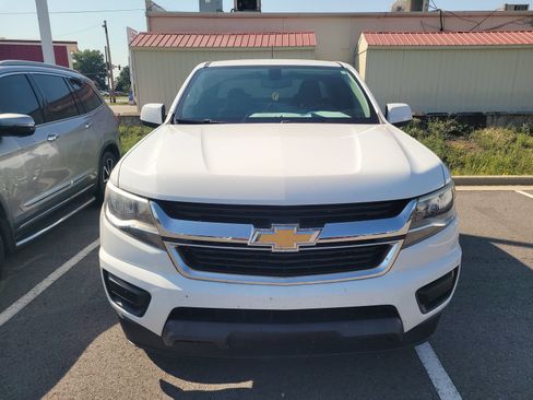 Used 2018 Chevrolet Colorado LT AWD/4WD image 2