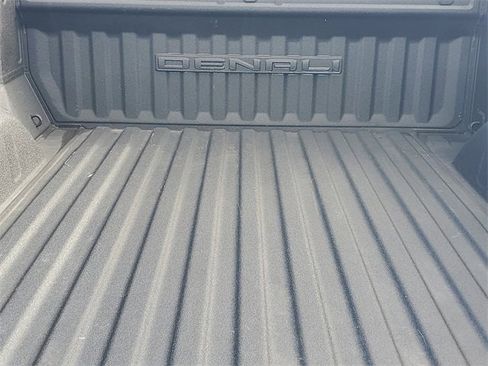 Certified 2022 GMC Sierra 1500 Denali w/ Denali Reserve Package image 9