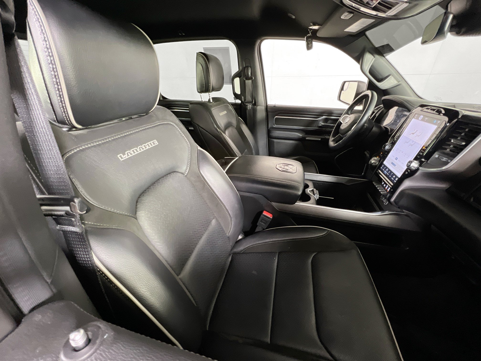 Used 2023 RAM 1500 Laramie AWD/4WD image 27