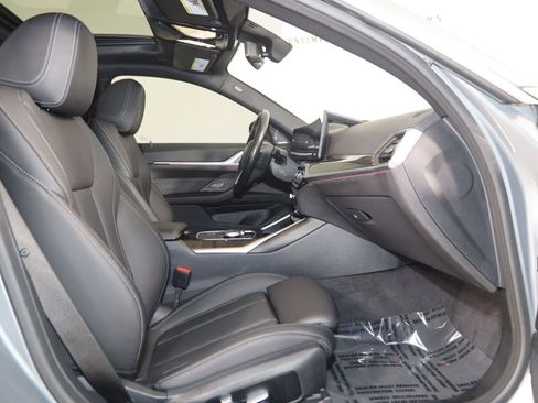 Used 2023 BMW i4 eDrive35 w/ Premium Package RWD image 13