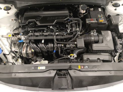 Used 2025 Hyundai Elantra Sport FWD image 30