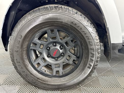 Used 2021 Toyota 4Runner TRD Off-Road Premium w/ Moonroof Package image 37