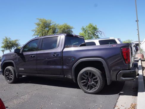 Used 2022 GMC Sierra 1500 Elevation w/ LPO, Elevation Black Package image 4
