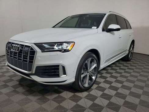 Used 2021 Audi Q7 3.0T Premium Plus w/ Executive Package AWD/4WD image 3