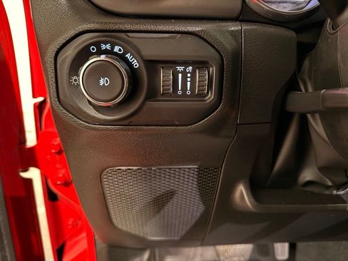 Used 2022 Jeep Wrangler Unlimited Sport AWD/4WD image 13