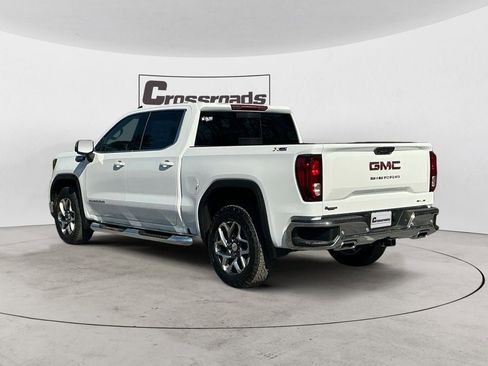 Used 2026 GMC Sierra 1500 SLE w/ X31 Off-Road Package AWD/4WD image 3