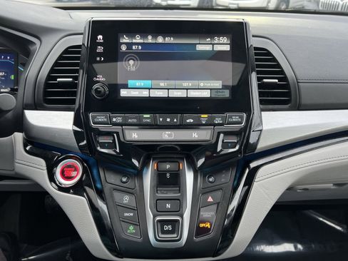 Used 2023 Honda Odyssey Touring image 18