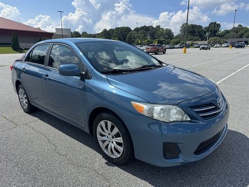 Used 2013 Toyota Corolla LE FWD image 14