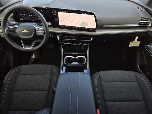 New 2026 Chevrolet Traverse LT w/ Sun and Wheel Package image 17