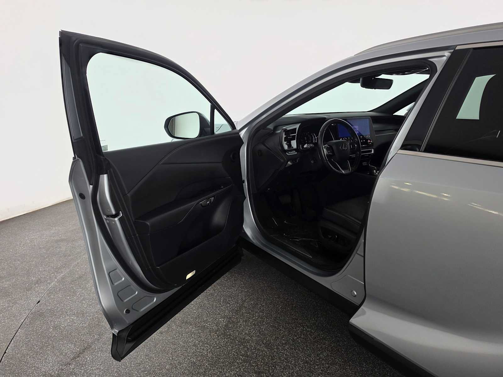 Used 2023 Lexus RX 350 Premium w/ Accessory Package (Z1) FWD image 19
