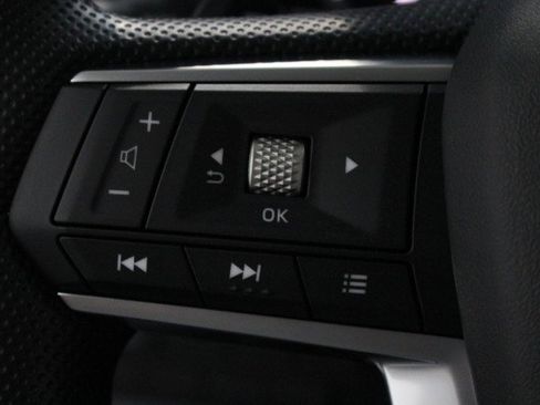 New 2026 Mitsubishi Outlander ES image 9