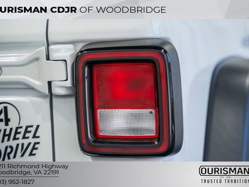 Used 2022 Jeep Wrangler Unlimited Sport AWD/4WD image 7
