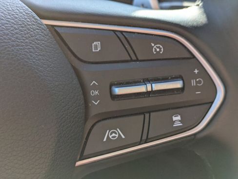 Used 2023 Hyundai Santa Fe Limited image 28