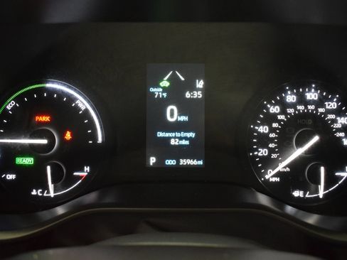 Used 2021 Toyota Sienna XSE FWD image 20