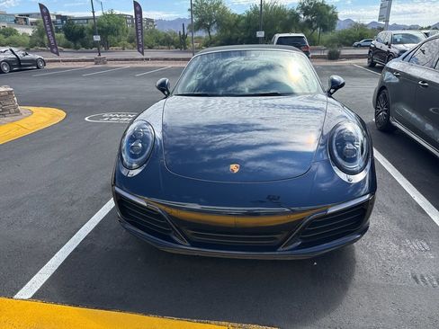 Used 2017 Porsche 911 Carrera 4S image 2