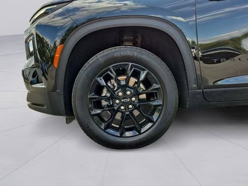 Used 2026 Chevrolet Traverse LT w/ Enhanced Driving Package AWD/4WD image 9
