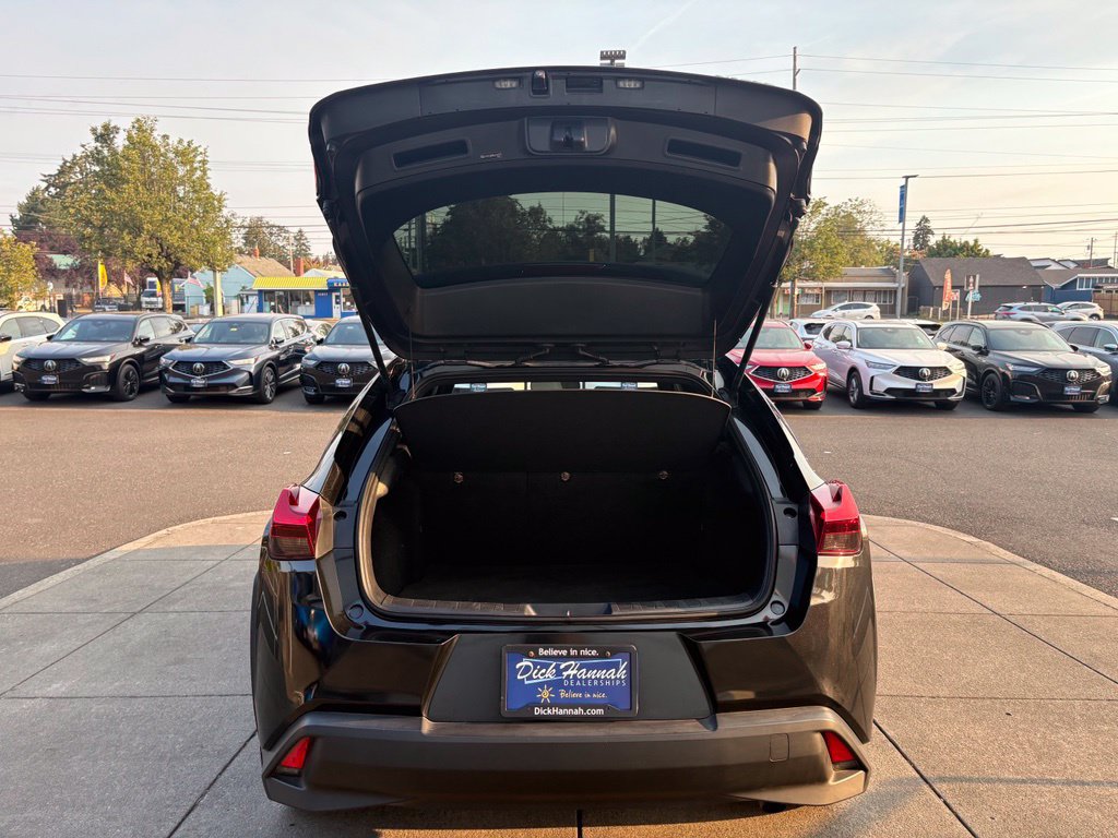 Used 2019 Lexus UX 200 w/ Accessory Package FWD image 8