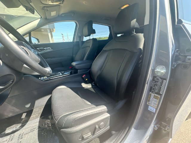 Used 2025 Kia Sportage EX AWD/4WD image 14