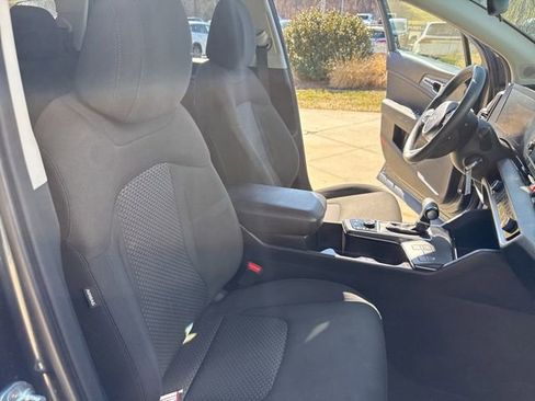 Used 2023 Kia Sportage LX AWD/4WD image 33