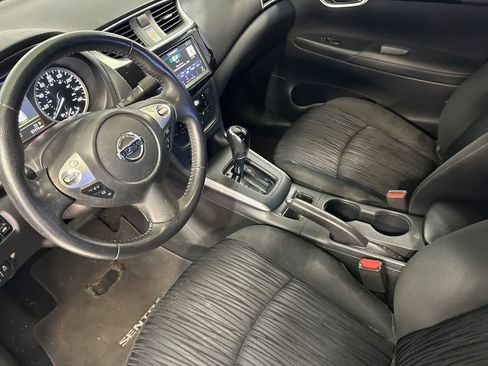 Used 2019 Nissan Sentra SV FWD image 14
