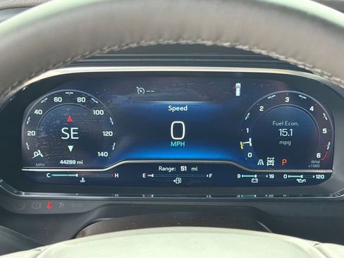 Used 2024 Chevrolet Tahoe Z71 w/ Luxury Package AWD/4WD image 27