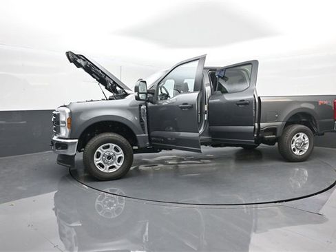 New 2026 Ford F350 XLT w/ FX4 Off-Road Package image 37