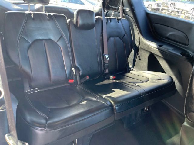 Used 2025 Chrysler Pacifica Select FWD image 15
