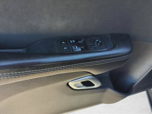Used 2018 Dodge Challenger SXT RWD image 9