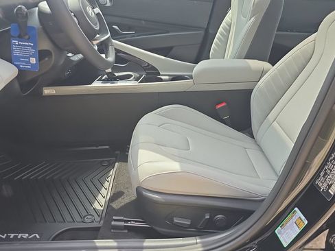 New 2026 Hyundai Elantra Limited FWD image 14
