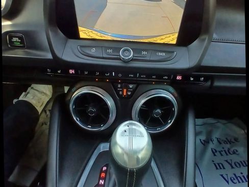 Used 2018 Chevrolet Camaro SS image 14