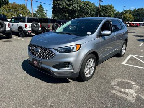 Used 2024 Ford Edge SEL AWD/4WD image 3