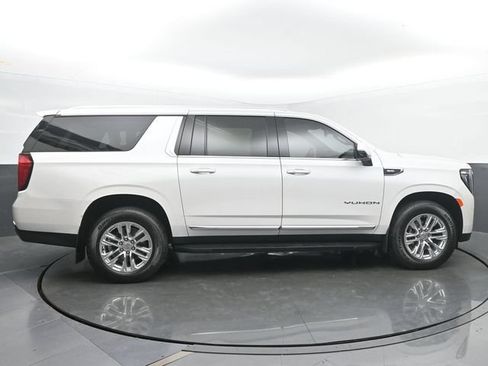 Used 2024 GMC Yukon XL SLT w/ SLT Luxury Package AWD/4WD image 6