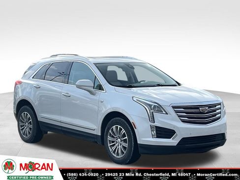 Used 2018 Cadillac XT5 Luxury w/ Driver Awareness Package image 6