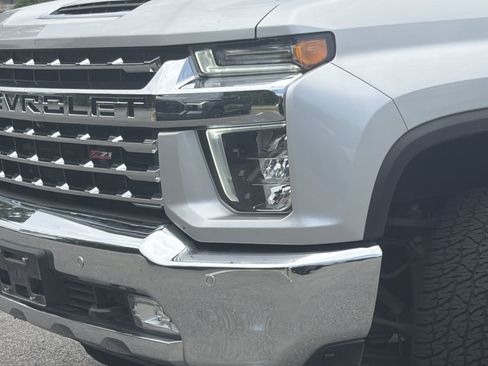 Used 2023 Chevrolet Silverado 2500 LTZ AWD/4WD image 8