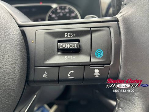 Used 2024 Nissan Pathfinder SV FWD image 25