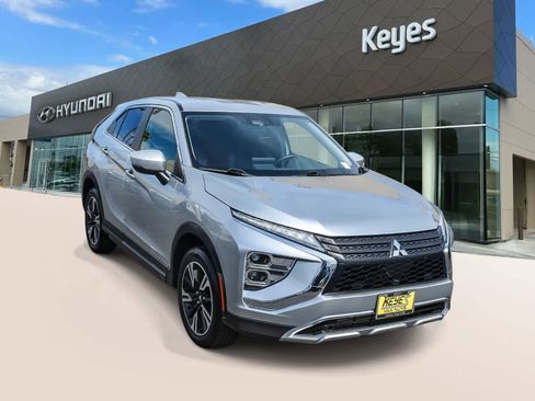 Used 2023 Mitsubishi Eclipse Cross SE image 3