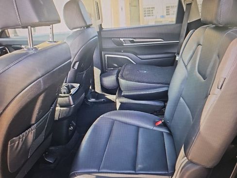 Used 2025 Kia Telluride S image 14