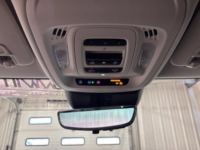 Used 2024 Buick Envision Avenir AWD/4WD image 21
