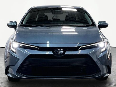 Used 2025 Toyota Corolla LE FWD image 4