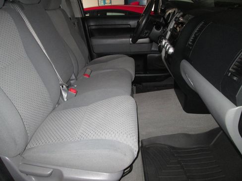 Used 2011 Toyota Tundra 4x4 Double Cab w/ Tow Pkg image 15