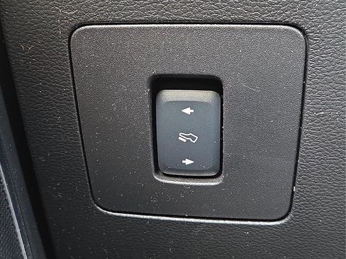 Used 2017 Ford F150 Lariat w/ Trailer Tow Package image 20