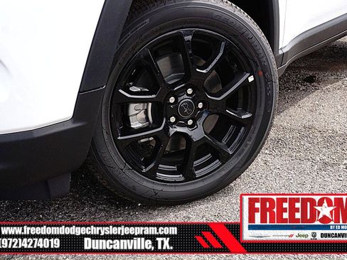 New 2026 Jeep Compass Latitude AWD/4WD image 9