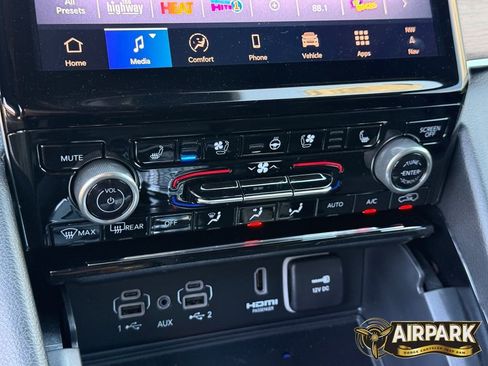 New 2025 Jeep Grand Cherokee Summit w/ Adv Protech Group IV image 18