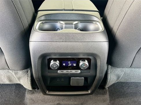 New 2026 GMC Acadia Elevation image 18