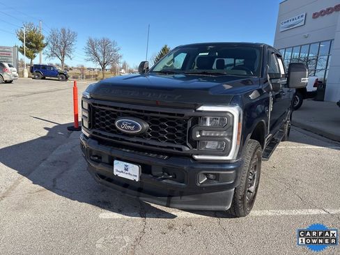 Used 2024 Ford F350 Lariat w/ Sport Appearance Package image 12